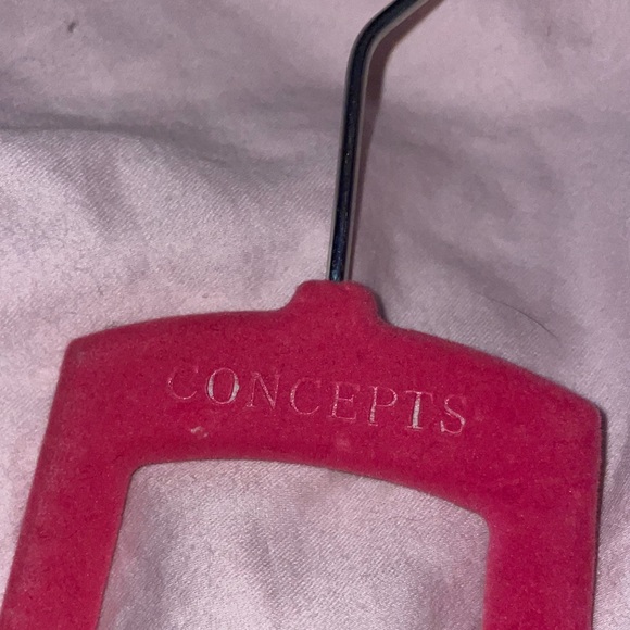 Set of 2 Hangers - Picture 5 of 5